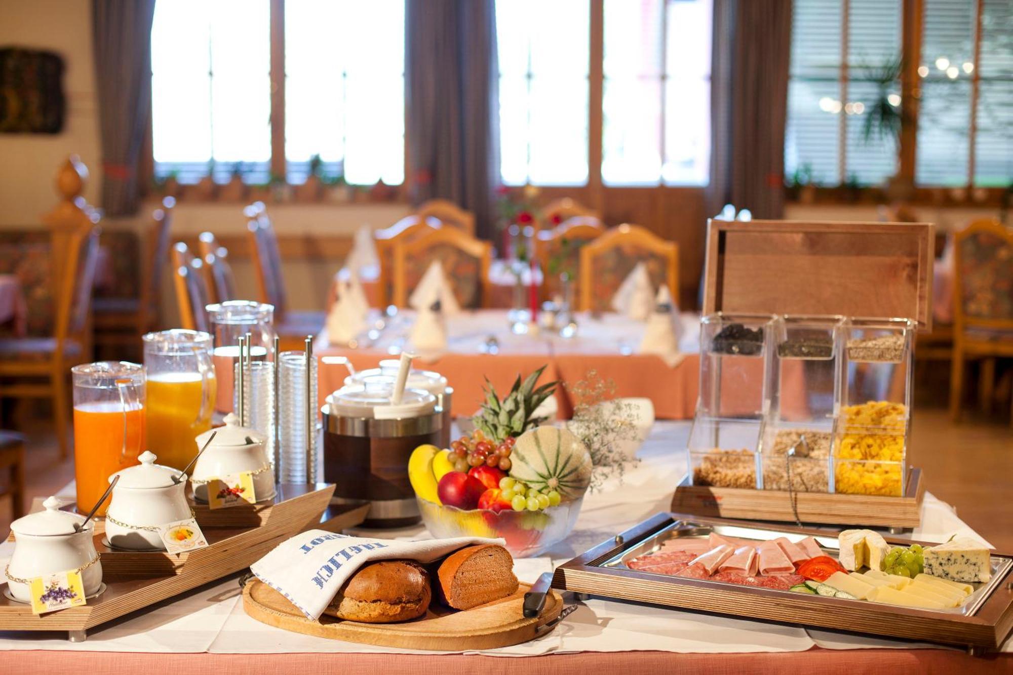 Hotel Flatscher Stuhlfelden ภายนอก รูปภาพ