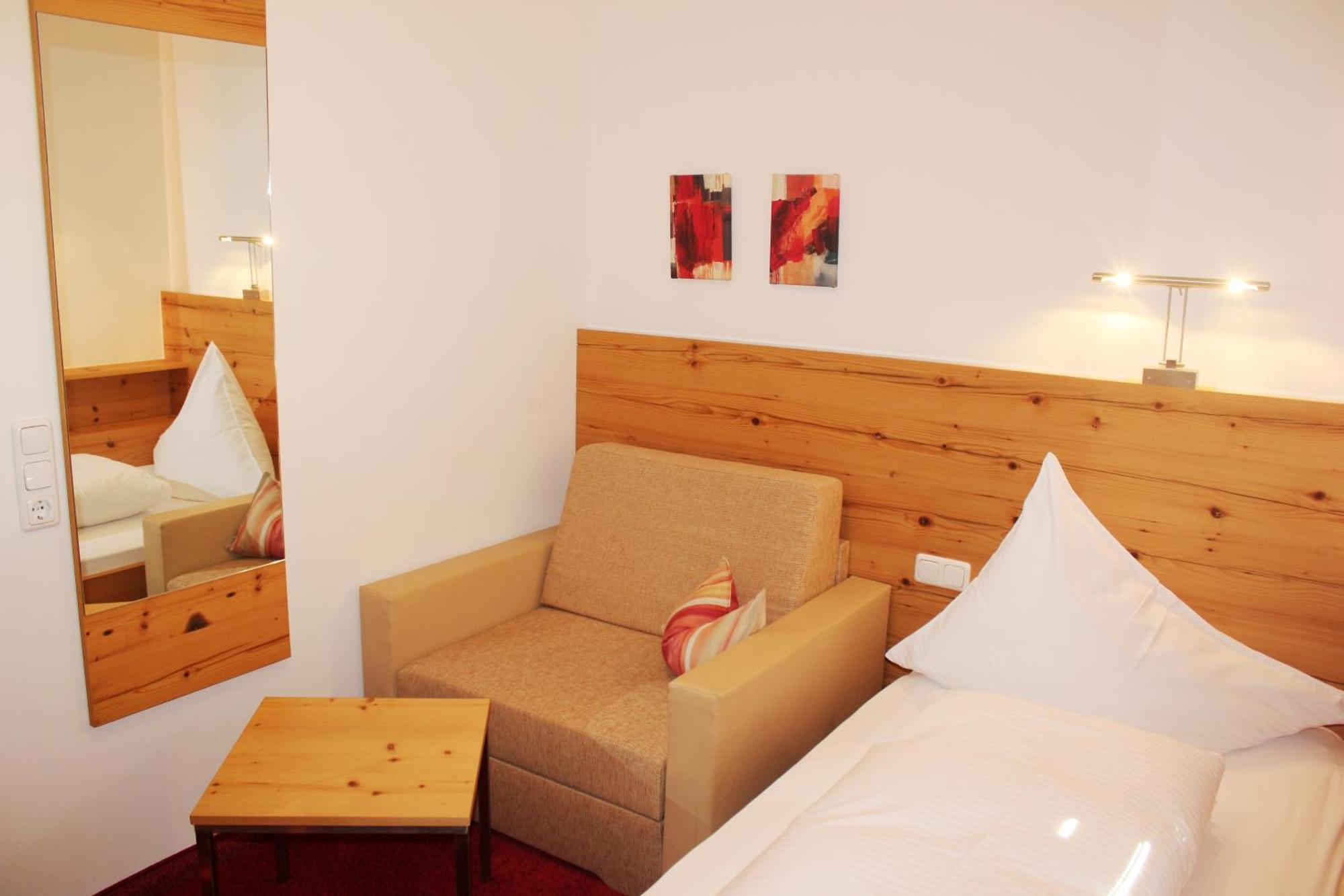 Hotel Flatscher Stuhlfelden ภายนอก รูปภาพ