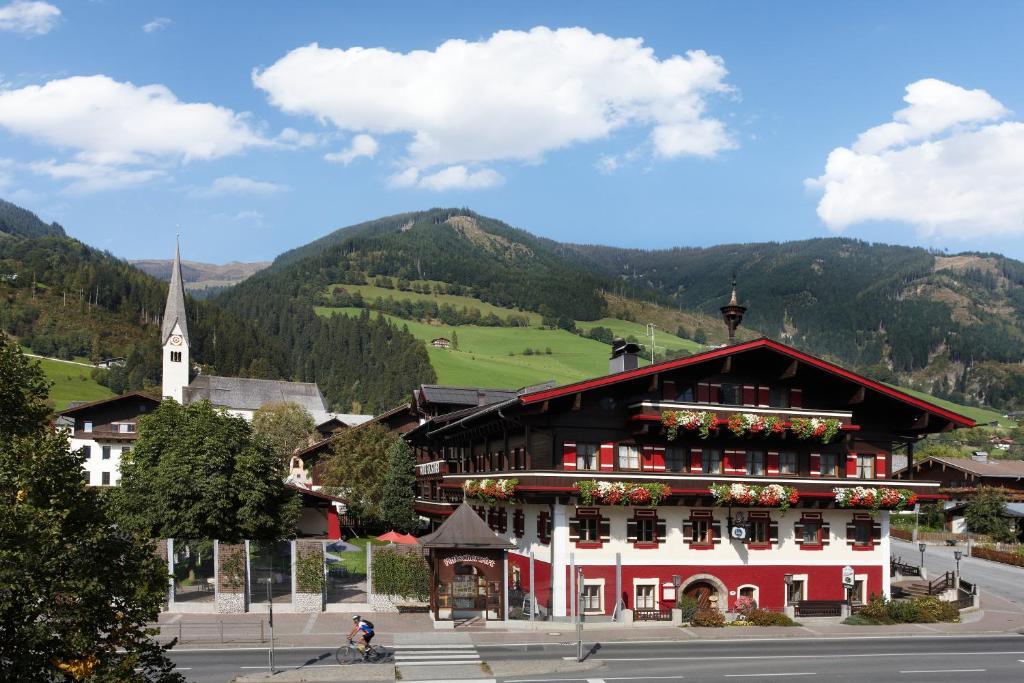 Hotel Flatscher Stuhlfelden ภายนอก รูปภาพ